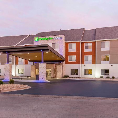 Holiday Inn Express And Suites Chicago West - St Charles By Ihg Saint Charles Buitenkant foto