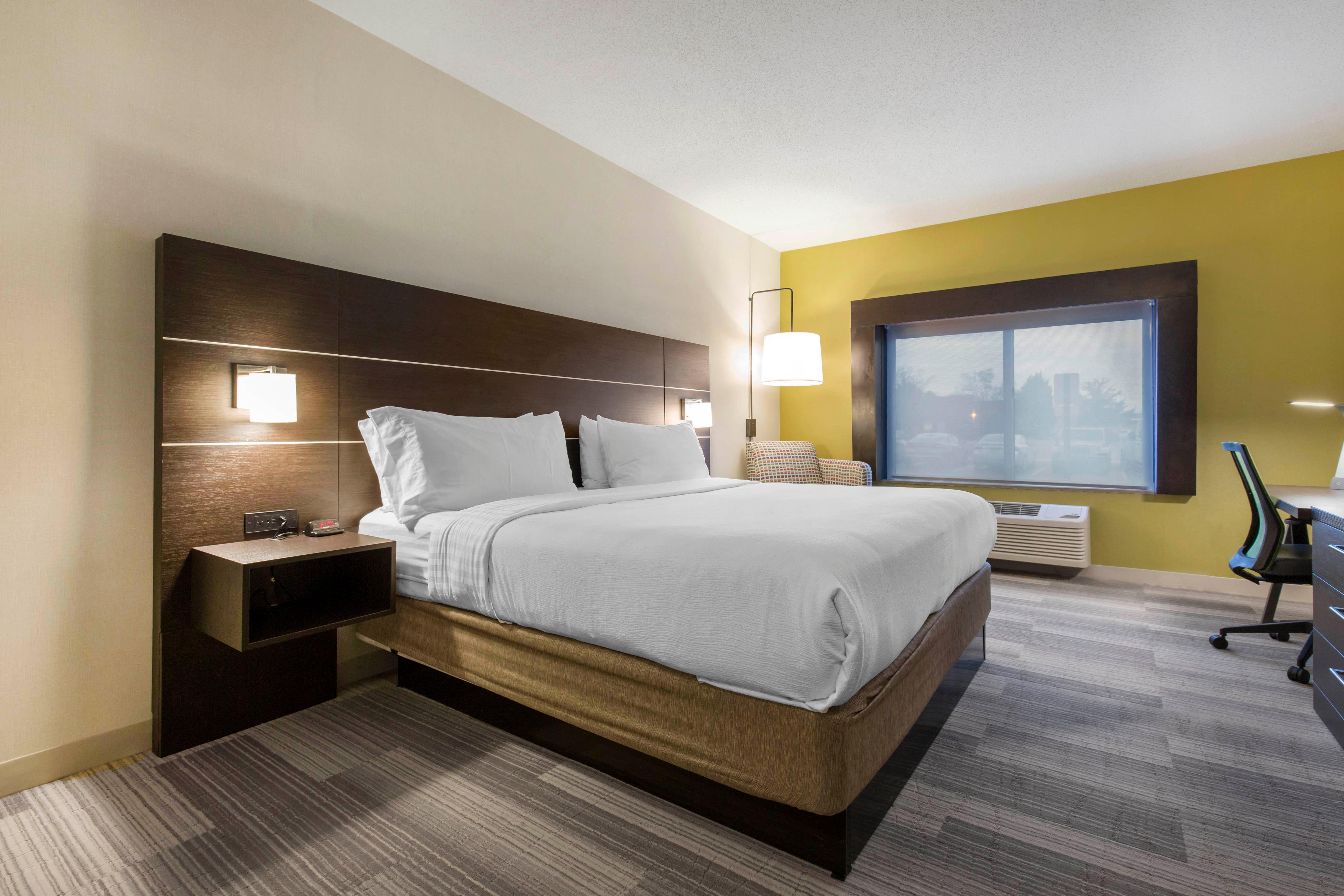 Holiday Inn Express And Suites Chicago West - St Charles By Ihg Saint Charles Buitenkant foto