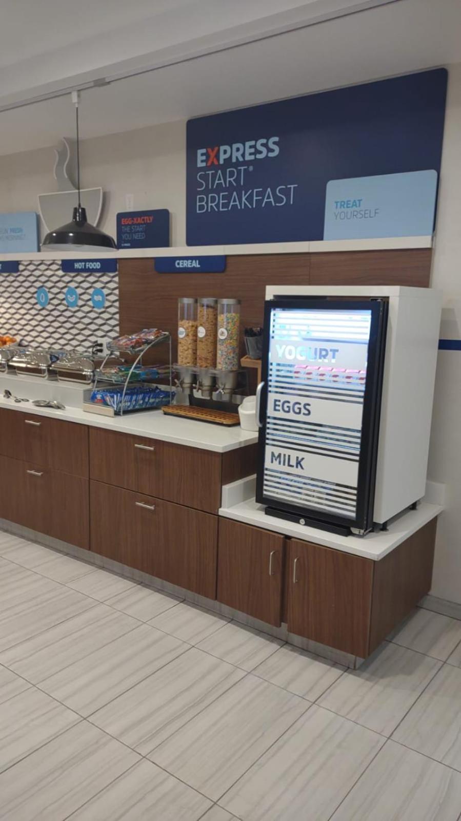 Holiday Inn Express And Suites Chicago West - St Charles By Ihg Saint Charles Buitenkant foto